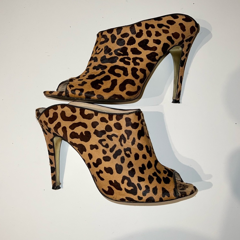 Kristin Cavallari x Chinese Laundry cheetah print calf hair mule